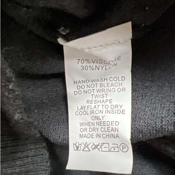 YAL New York Gerbera Western Cottage Daisy Woman Knit Sweater Size Small - Picture 10 of 10